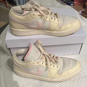 Air Jordan 1 Low SE